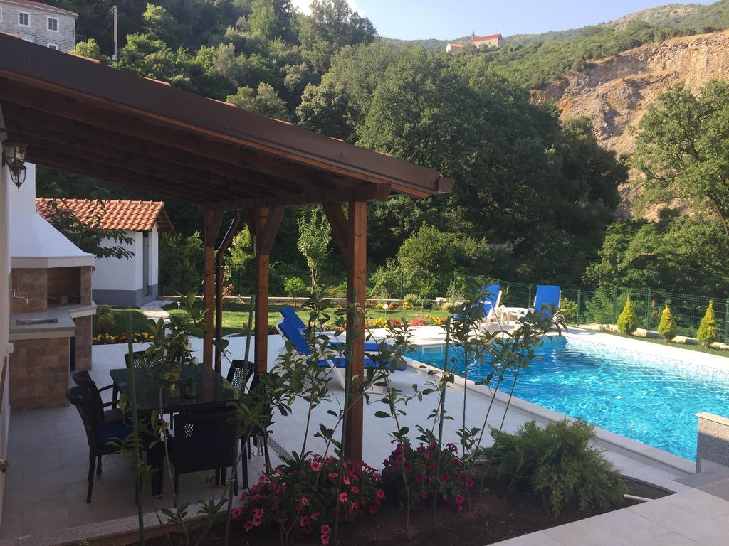Apartments Gvozdenovic Χέρτσεγκ Νόβι Εξωτερικό φωτογραφία